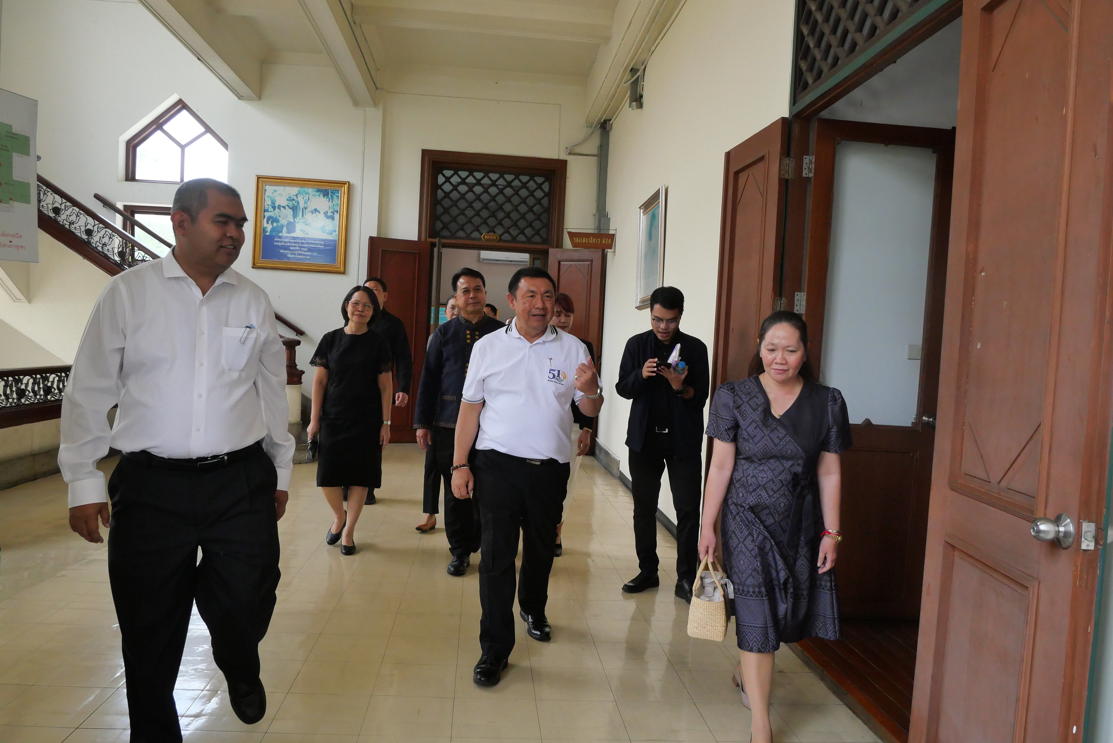 title - เลขาธิการ ส.ป.ก. ตรวจเยี่ยมบุคลากร ส.ป.ก. ถนนราชดำเนินนอก